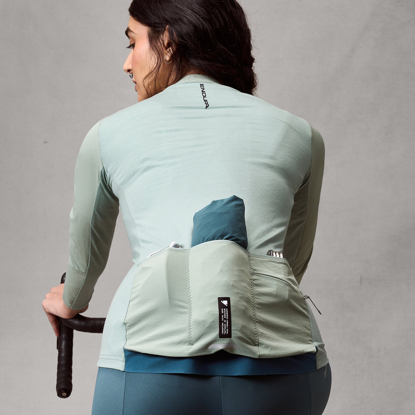 ENDURA ALLTRACK RIDE Women's Long Sleeve Jersey Sage Green