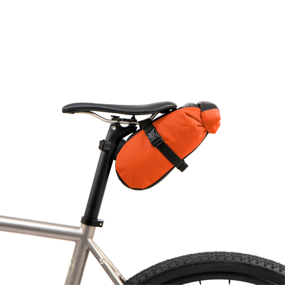 Torba pod siodełko RESTRAP SADDLE PACK 2,5 l, pomarańczowa