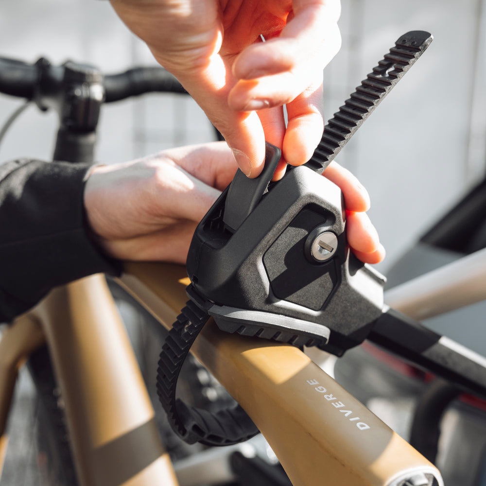 THULE EASYFOLD 3 bike carrier on 3-bike hitch