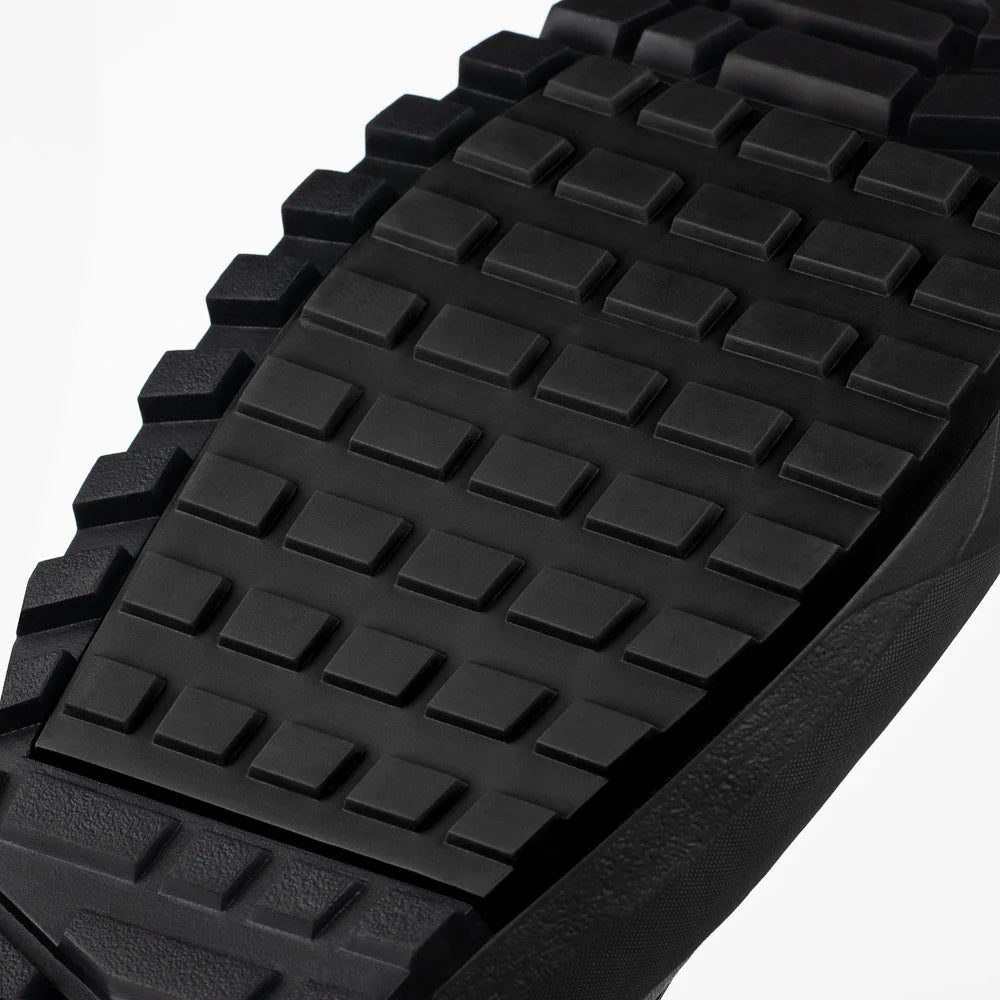 FIZIK HIVER TERRA NANUQ GTX FLAT Mountain Bike Shoes, Black/Gray
