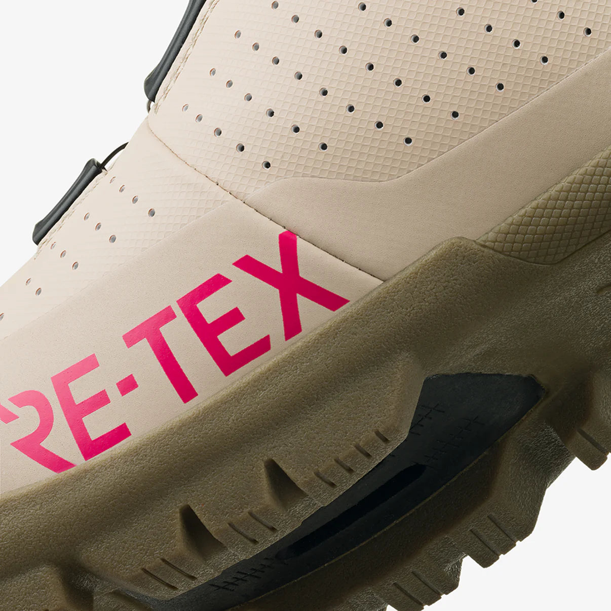 Buty MTB na zimę FIZIK TERRA ARTICA GTX X5 beżowo-czarne