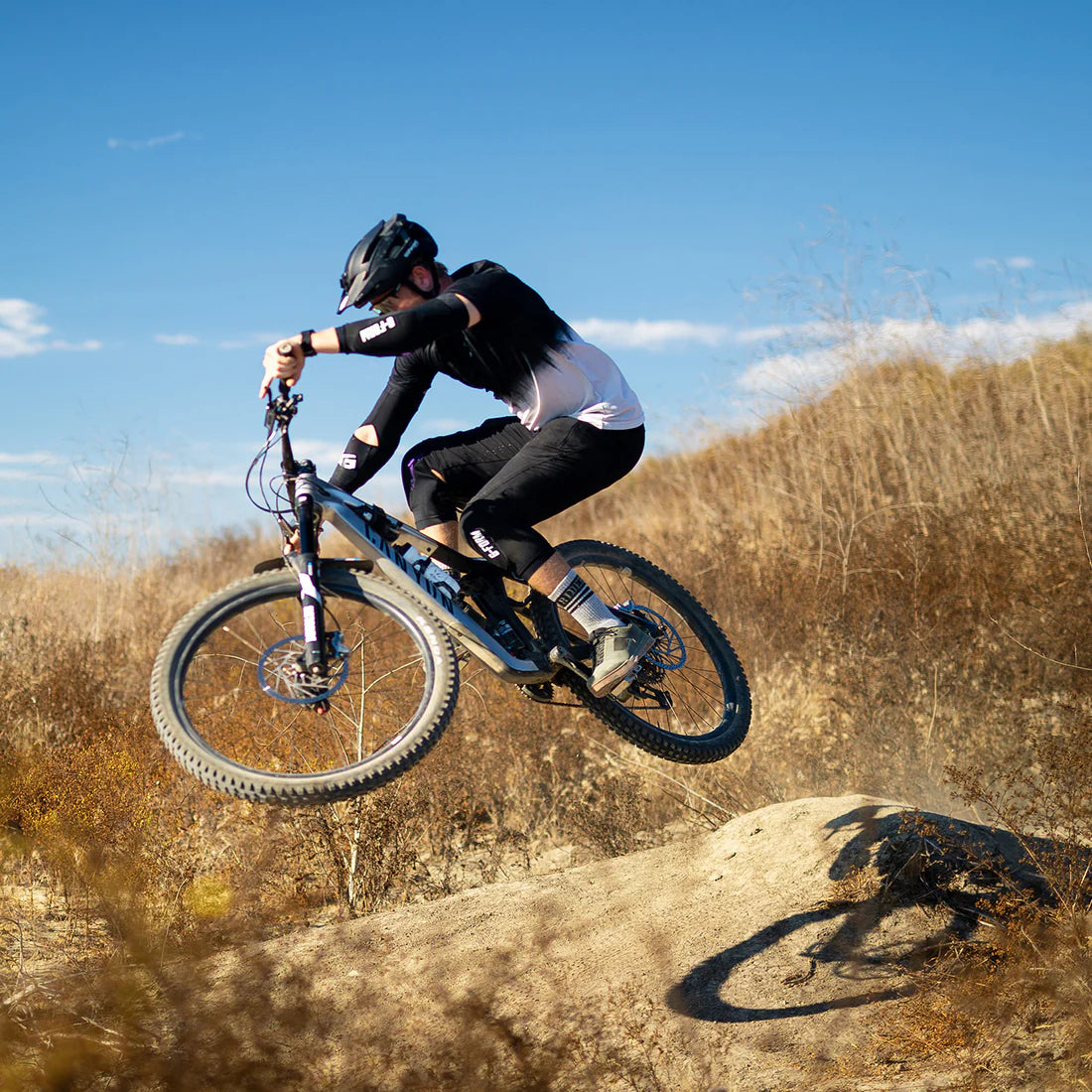 Nakolanniki G-FORM TERRA czarne