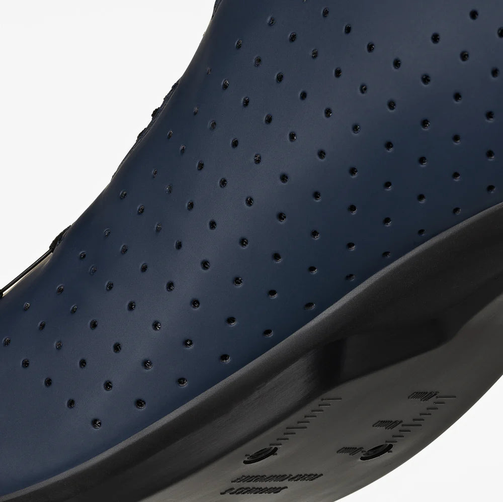 Buty szosowe FIZIK VENTO OMNA w kolorze granatowym