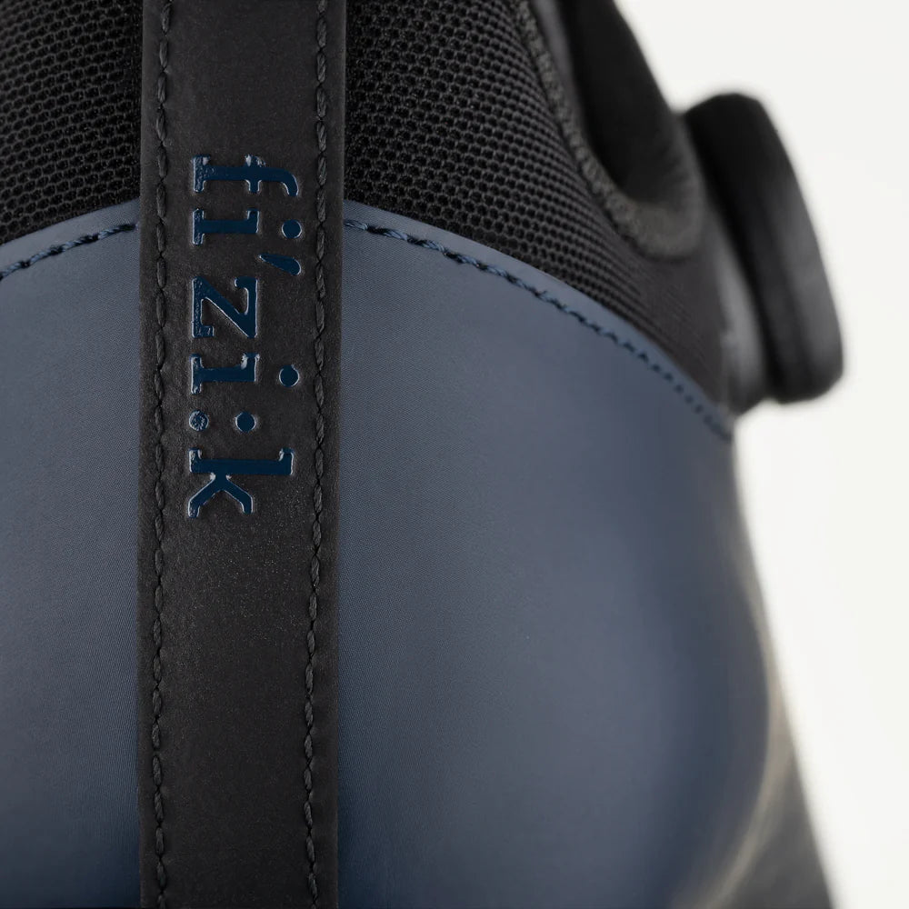 Buty szosowe FIZIK VENTO OMNA w kolorze granatowym