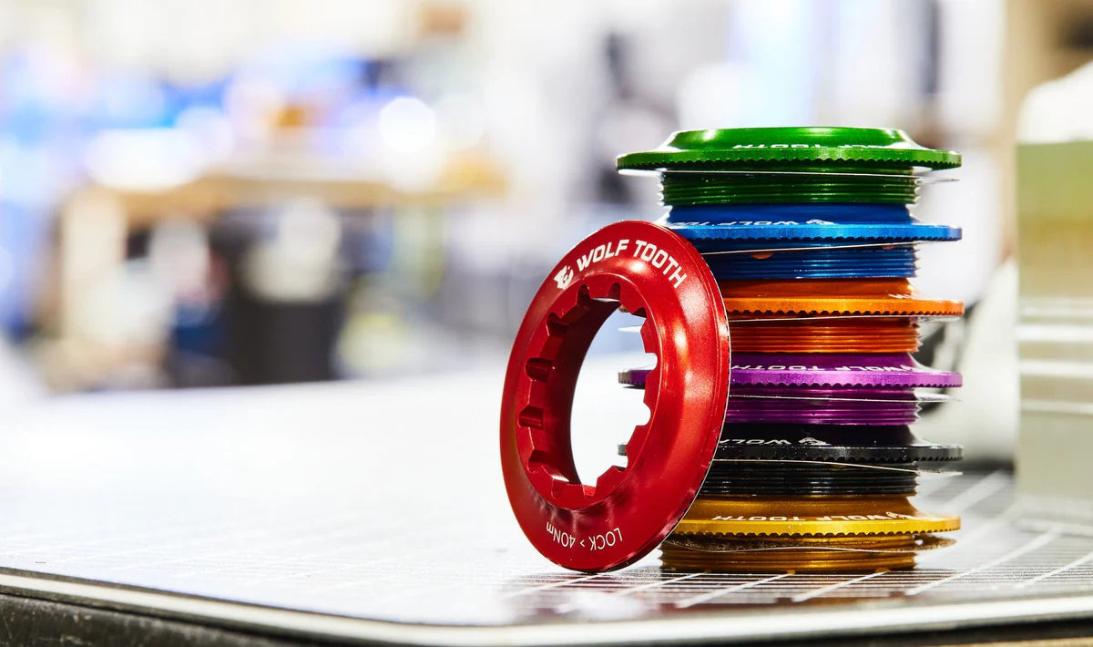 WOLF TOOTH Red Internal Centerlock Nut