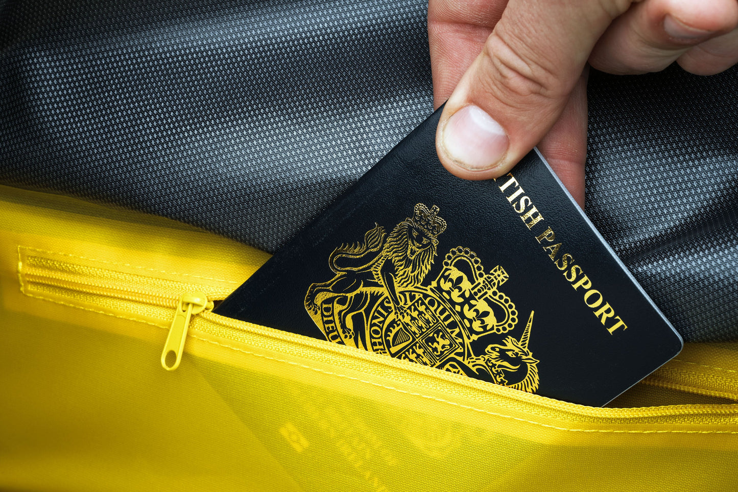 Torba na kierownicę APIDURA EXPEDITION FRONT RACK PACK 20 L czarna