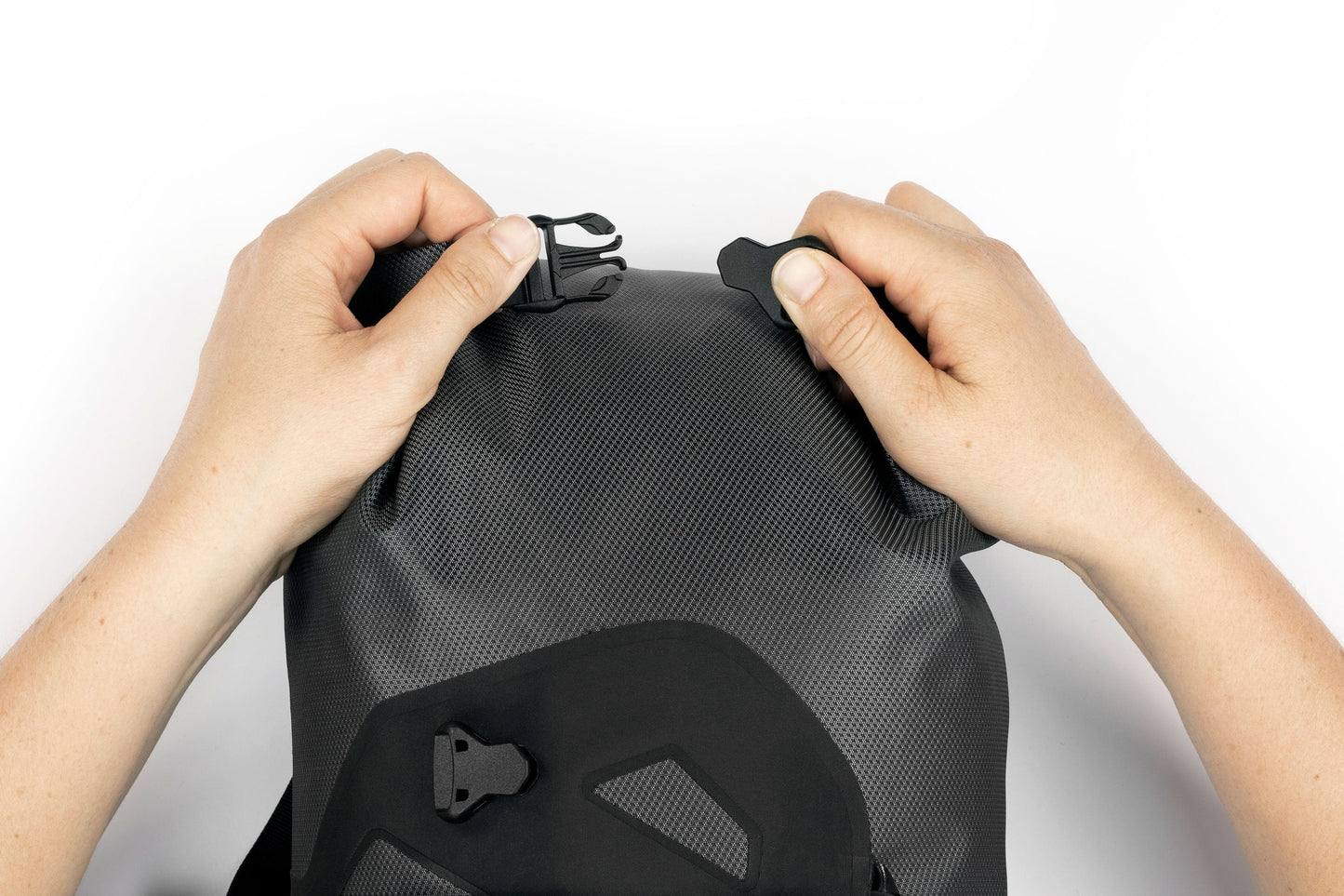 Torba na kierownicę APIDURA EXPEDITION HANDLEBAR PACK 14 L czarna