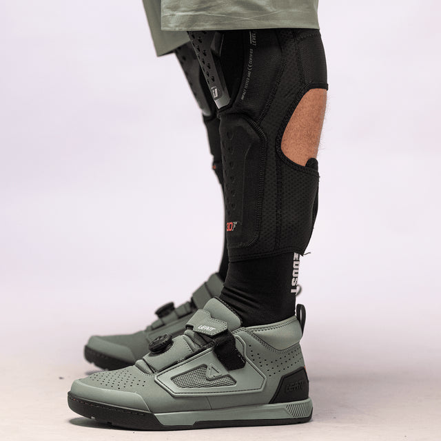 LEATT 6.0 EVO EXT kneepads Black