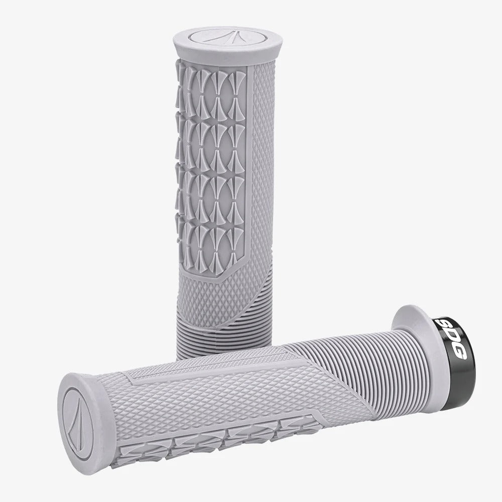 Uchwyty SDG OPEN CORE THRICE 136 mm Szary