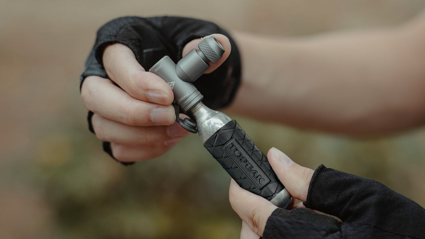 TOPEAK AIRBOOSTER II CO2 Percutor + 16g gwintowany nabój CO2 (x1)
