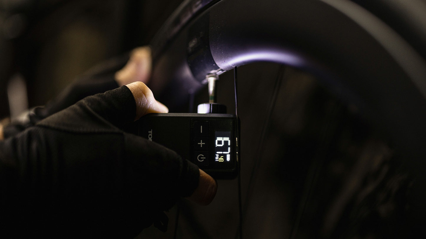 Mini pompka elektryczna TOPEAK E-BOOSTER DIGITAL MINI