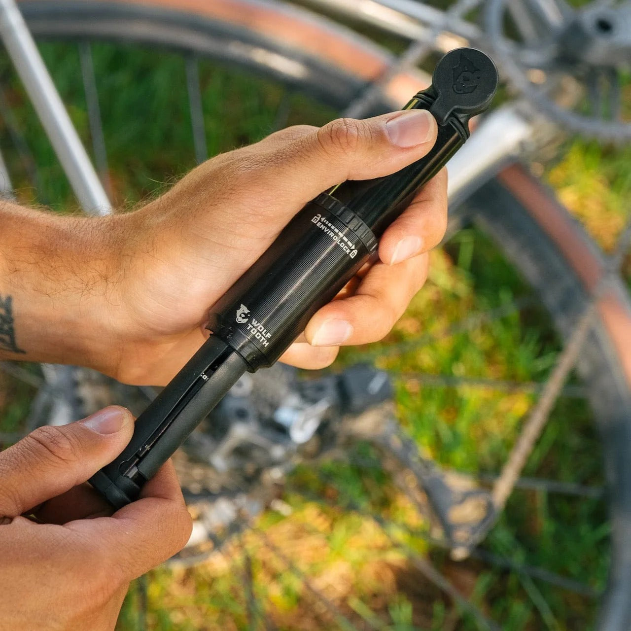 WOLF TOOTH CLICK VALVE 40CC Hand Pump