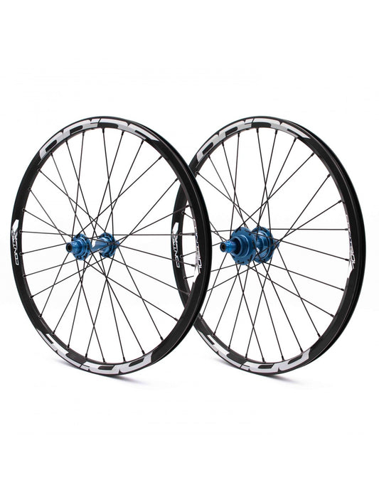 Para Kół PRIDE 20" (451mm) Control V1 Disc Osie 10/10mm Niebieska