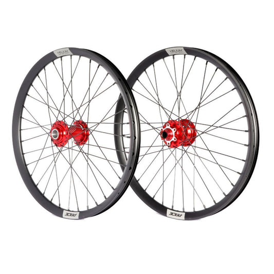 Para kół PIRDE 20" (406mm) Control V1 Helium M24 Osie 20/10mm Czerwone