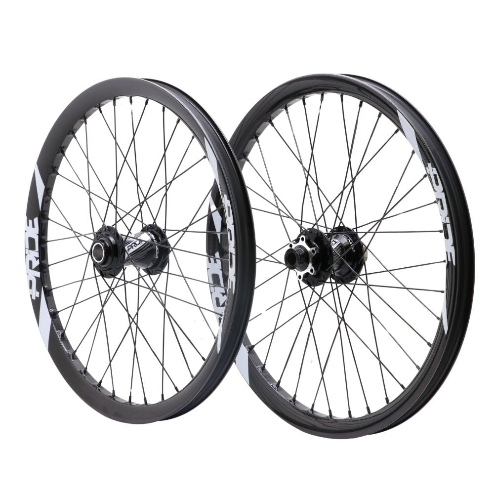 Para Kół PRIDE 20" (406mm) Carbone Wave Gloss White Control V2 Disc Osie 20/15mm Czarny/Biały