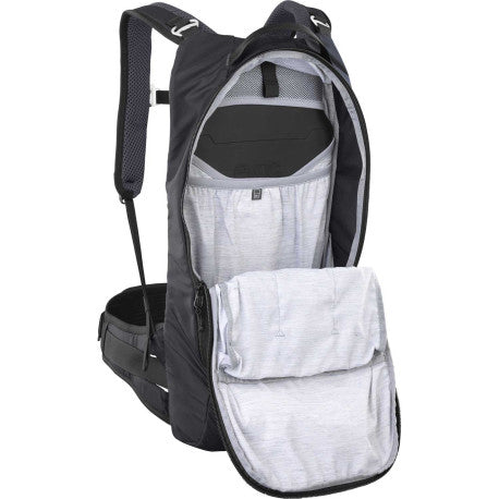 Plecak z grzbietem EVOC TRAIL PRO BLACKLINE 10 L Czarny