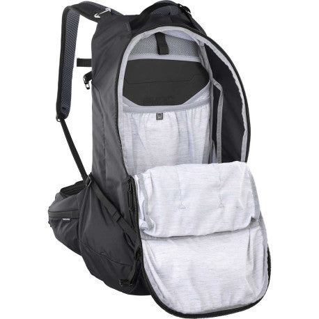 Plecak z grzbietem EVOC TRAIL PRO BLACKLINE 26 L Czarny