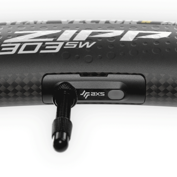 Para kół ZIPP 303 SW DISC przystosowanych do jazdy bezdętkowej (Centerlock)